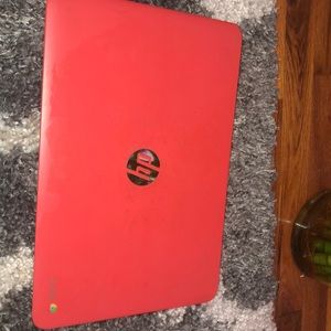 I am selling an HP Chrome laptop
